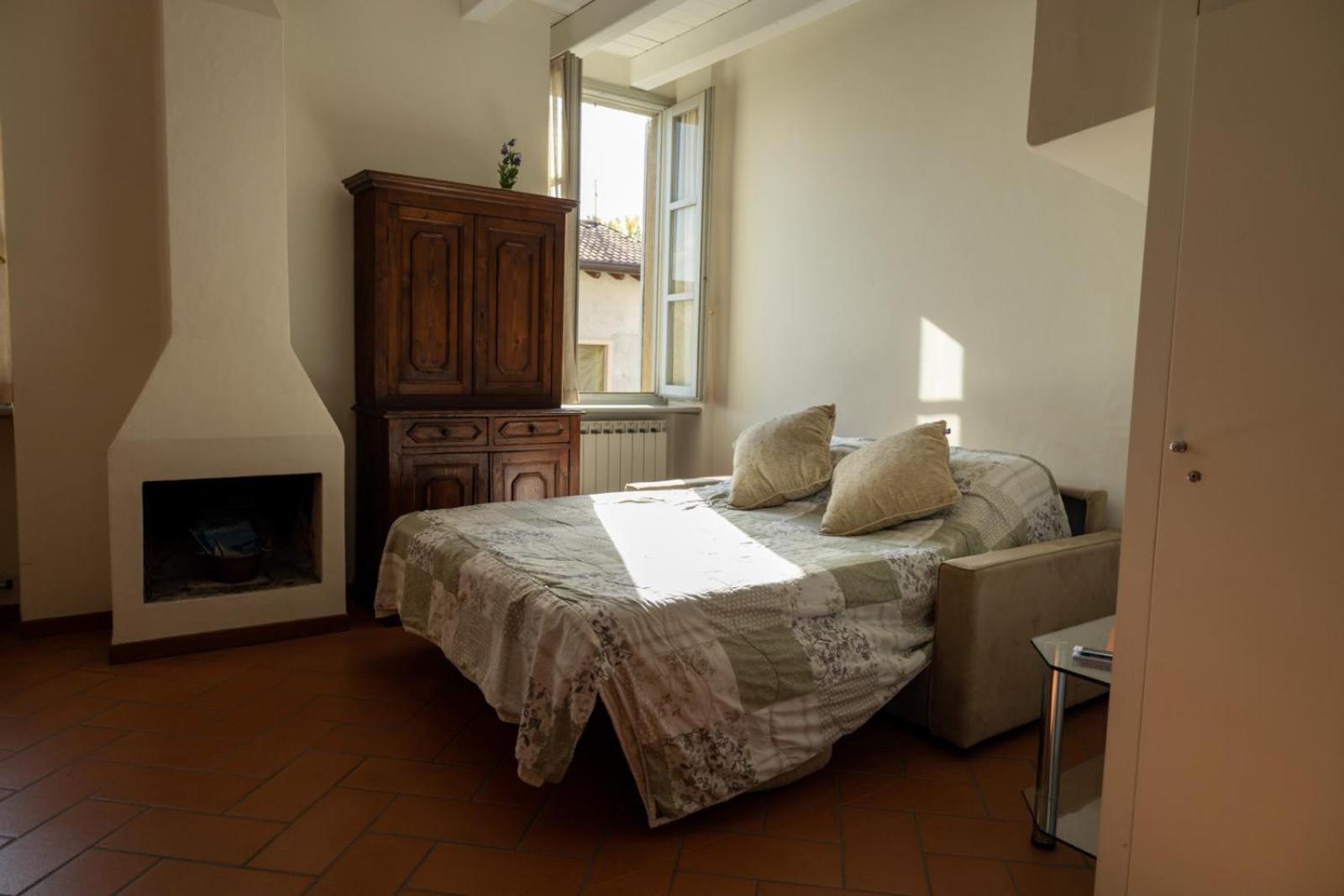 Costa di Mezzate Casa Vacanze Rasetto מראה חיצוני תמונה